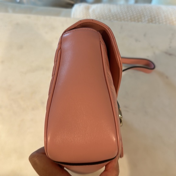 SOLD! Gucci Marmont Bag Small - Picture 4 of 7